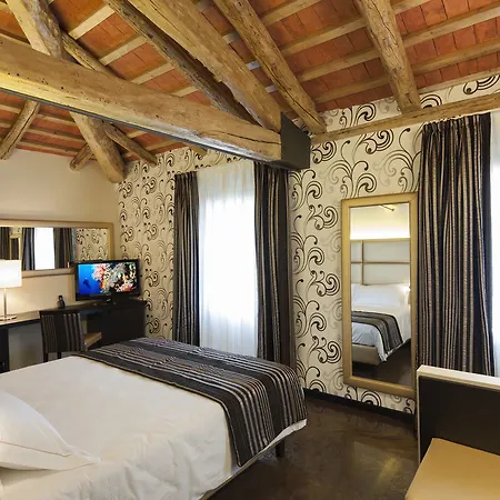 Hotel Solaris &