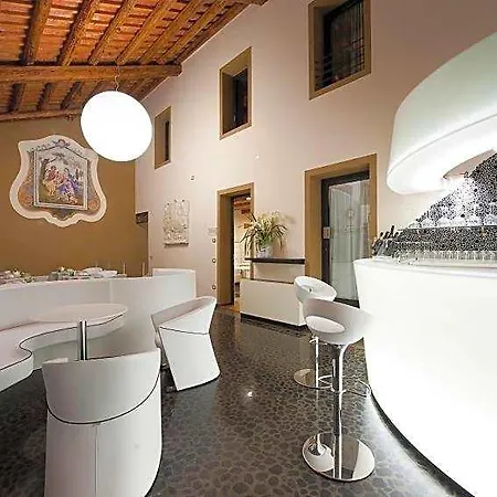 Solaris & Hotel 4*