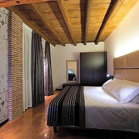 Solaris & Hotel 4*